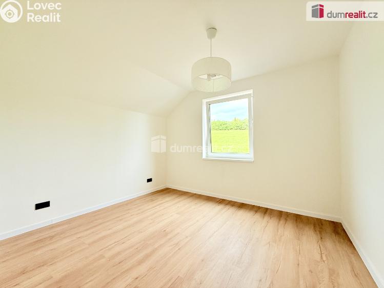 Prodej rodinného domu Velká Jesenice č. 106