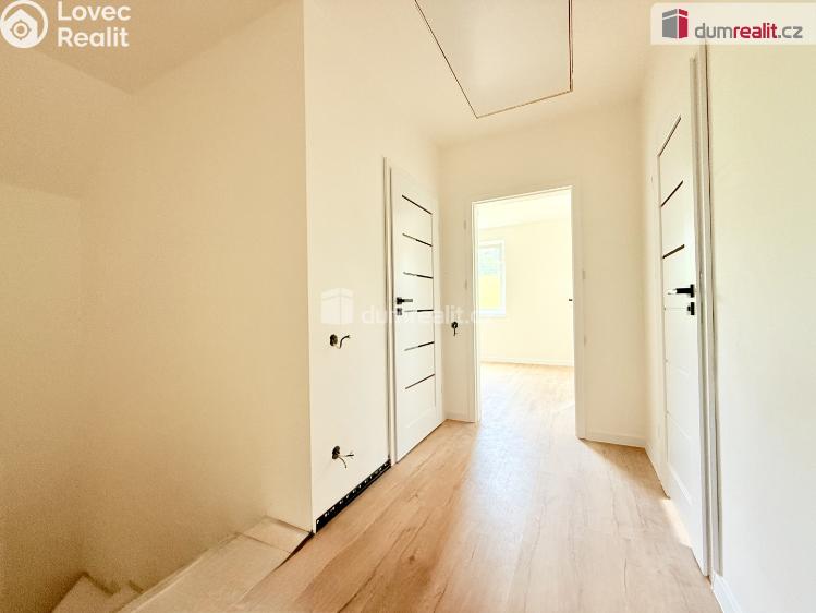 Prodej rodinného domu Velká Jesenice č. 148