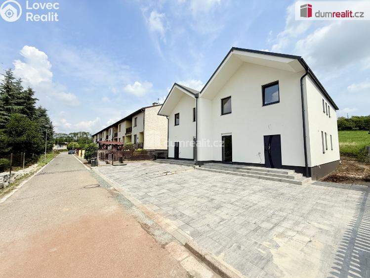 Prodej rodinného domu Velká Jesenice č. 8