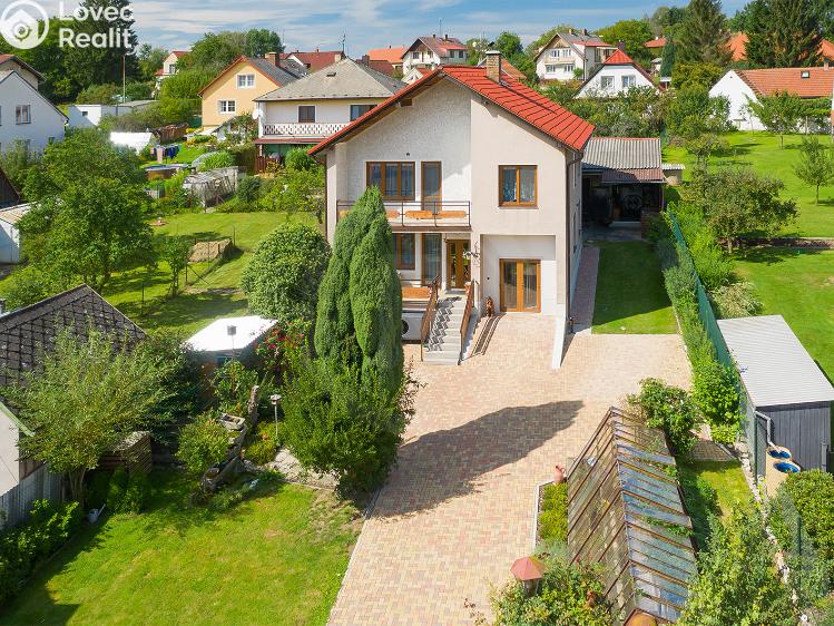 Prodej rodinného domu Besednice, Školní 272 č. 42