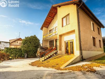 Prodej rodinného domu Besednice, Školní 272 č. 1