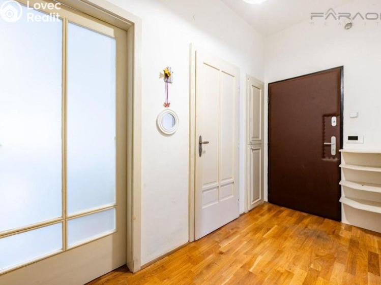 Pronájem bytu 4+1 Praha, Stroupežnického č. 14