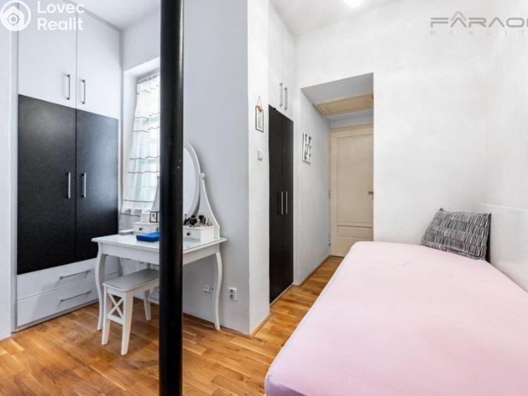 Pronájem bytu 4+1 Praha, Stroupežnického č. 10