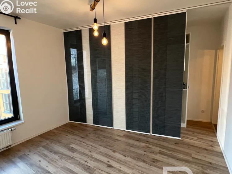 Pronájem bytu 3+KK Praha, Tůmova č. 4