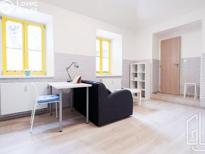 Sale apartment 2+KK Praha, Zenklova č. 3