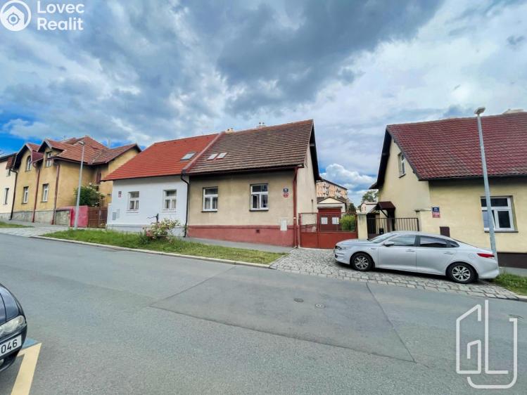 Продажа семейного дома Praha, Na Jarově č. 1