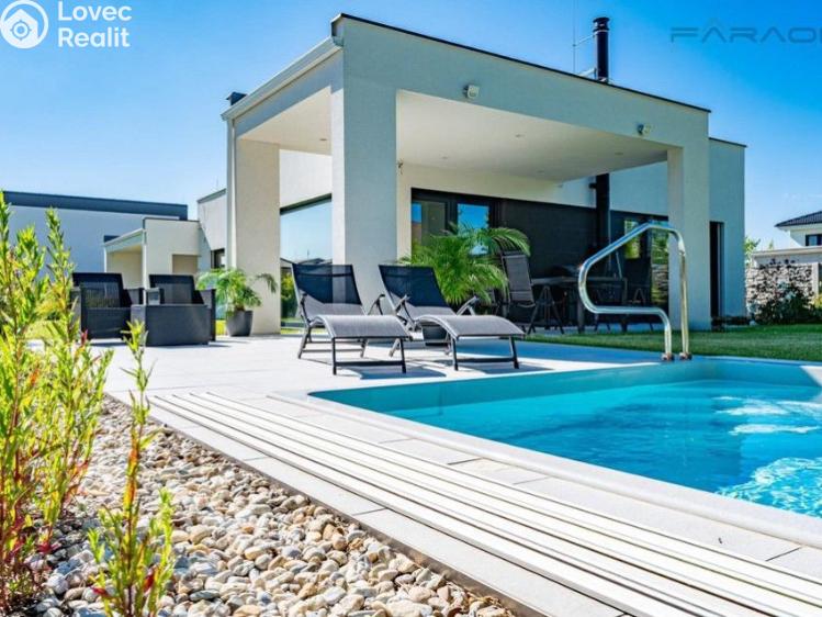 Продаж сімейного будинку Mukařov, Bezová č. 30