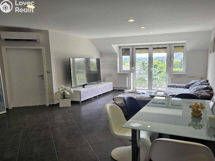 Sale apartment 4+KK České Budějovice, Na Zlaté stoce 1596/10a č. 3