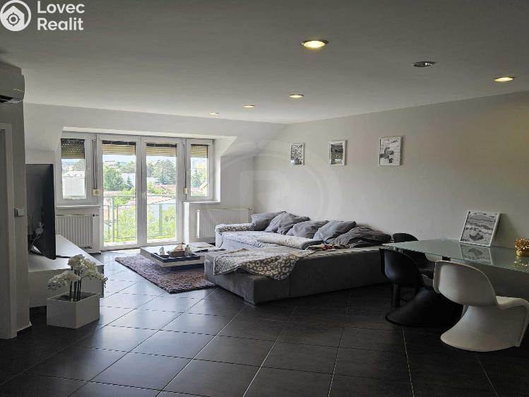 Sale apartment 4+KK České Budějovice, Na Zlaté stoce 1596/10a č. 8