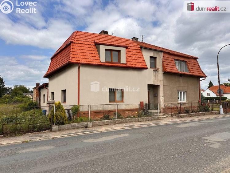Prodej bytu 2+1 Lužec nad Vltavou, Mělnická č. 30