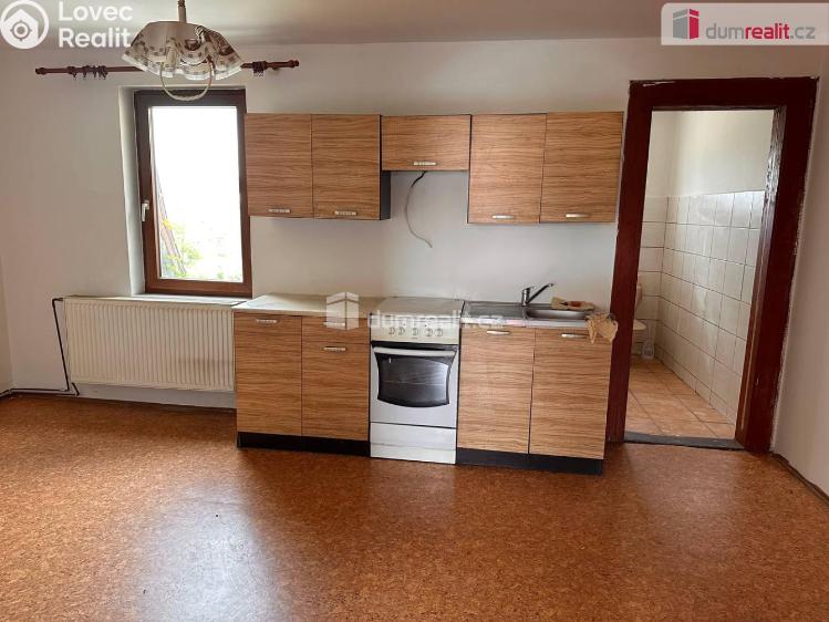 Prodej bytu 2+1 Lužec nad Vltavou, Mělnická č. 7