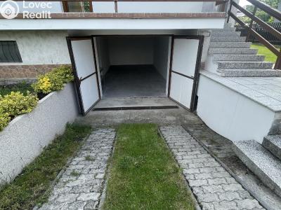 Sale hut Chbany č. 6