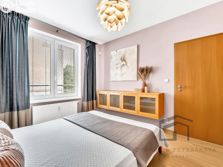Pronájem bytu 2+KK Praha, Mattioliho 3248/11 č. 1