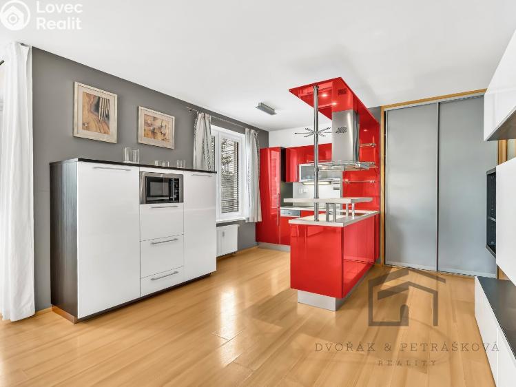 Pronájem bytu 2+KK Praha, Mattioliho 3248/11 č. 12