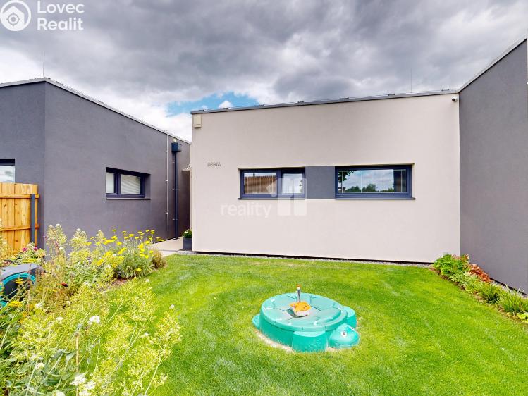 Pronájem rodinného domu Praha 14, Manželů Dostálových č. 10