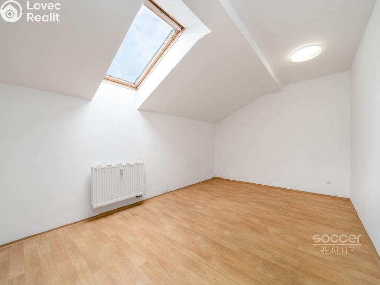 Pronájem kanceláře Jesenice, Říčanská č. 18