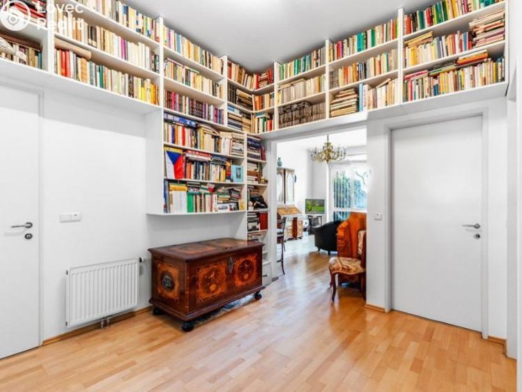 Продаж квартири 2+KK Praha, U Zvonařky č. 11