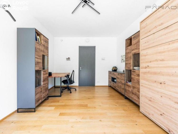 Prodej bytu 3+KK Praha, Na pomezí č. 16