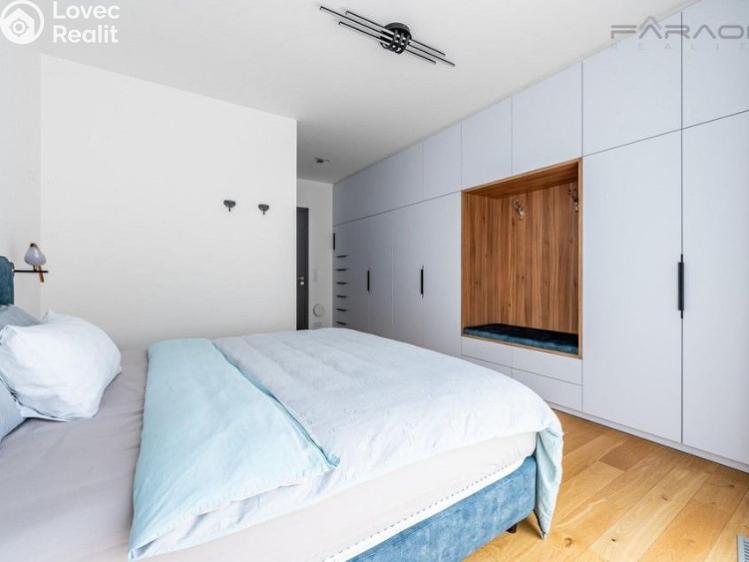 Sale apartment 3+KK Praha, Na pomezí č. 13