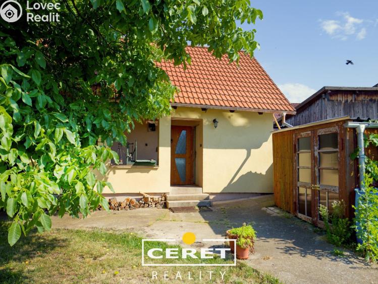 Prodej rodinného domu Vroutek, Pod Hájem č. 27
