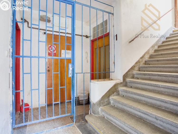 Prodej vícegeneračního domu Smečno, nám. T. G. Masaryka 10 č. 19