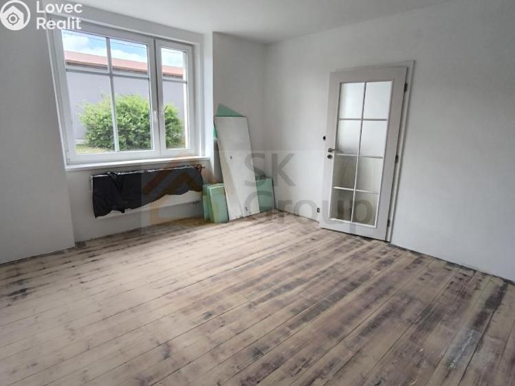 Prodej bytu 1+1 Karlovy Vary, Nad Dvorem č. 4