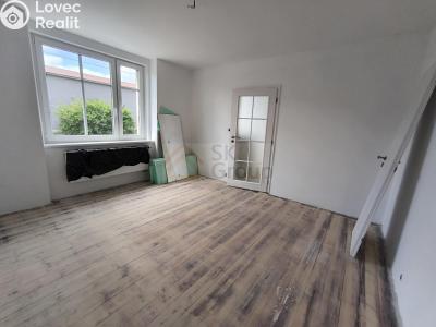 Prodej bytu 1+1 Karlovy Vary, Nad Dvorem č. 1