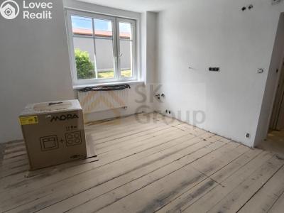 Prodej bytu 1+1 Karlovy Vary, Nad Dvorem č. 3