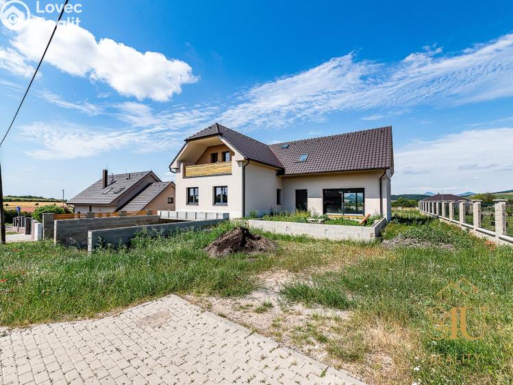 Prodej rodinného domu Trnovany č. 1
