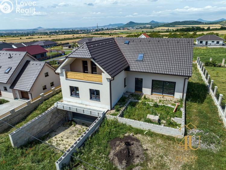 Продаж багатогенного будинку Trnovany č. 25