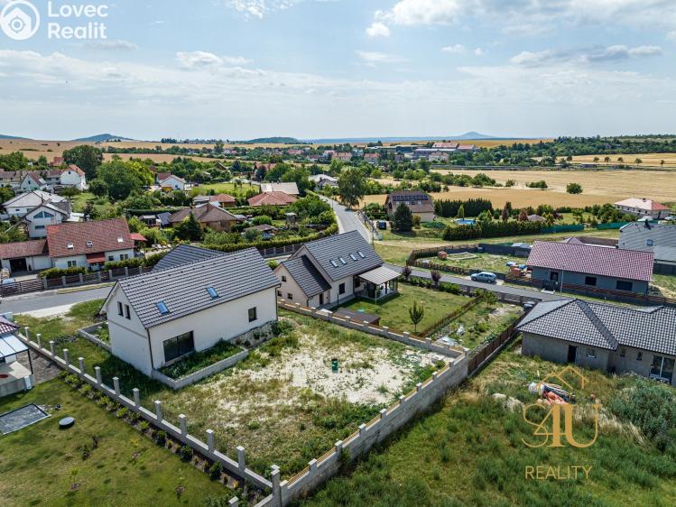 Продаж багатогенного будинку Trnovany č. 28