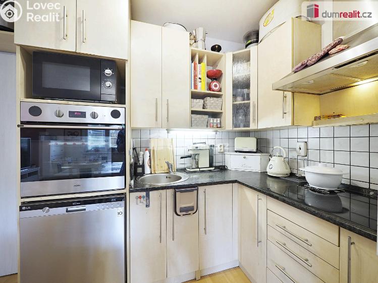 Продаж квартири 4+KK Praha-Dolní Chabry, Bolebořská č. 2