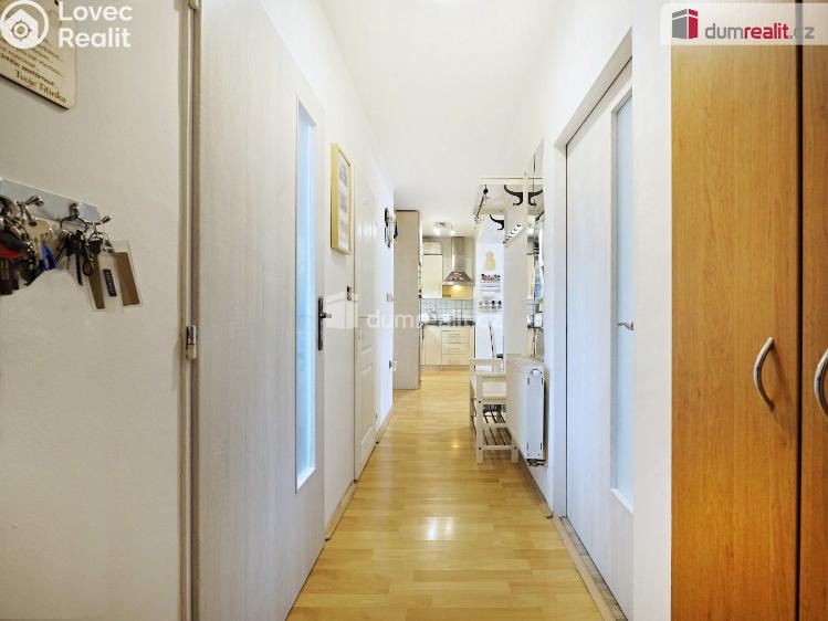 Продаж квартири 4+KK Praha-Dolní Chabry, Bolebořská č. 12