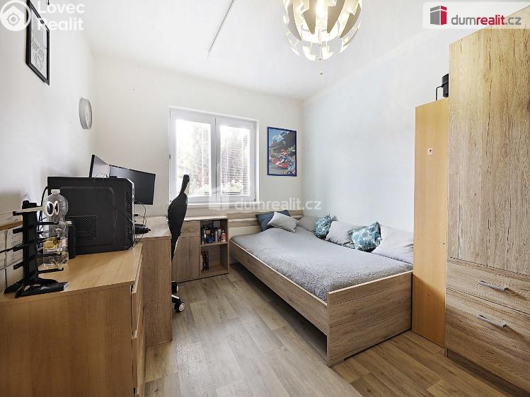 Продаж квартири 4+KK Praha-Dolní Chabry, Bolebořská č. 14