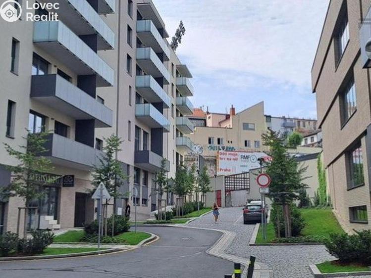 Pronájem bytu 1+KK Praha, U Viktorie č. 7