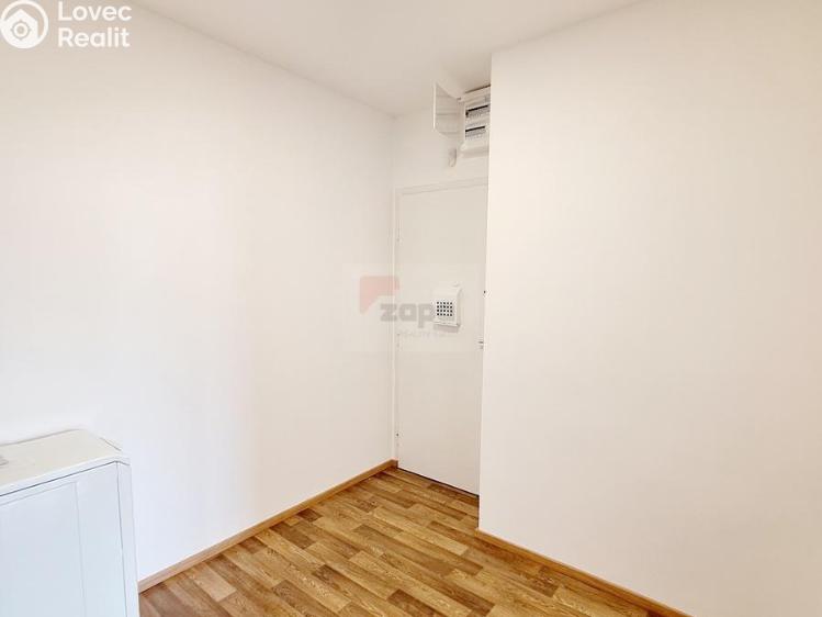 Pronájem bytu 2+KK Praha, Nad Kajetánkou č. 8