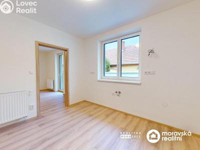 Sale apartment 2+1 Vémyslice č. 3