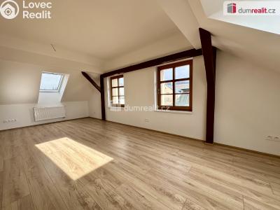 Prodej bytu 2+KK Horní Blatná, náměstí Sv. Vavřince č. 4