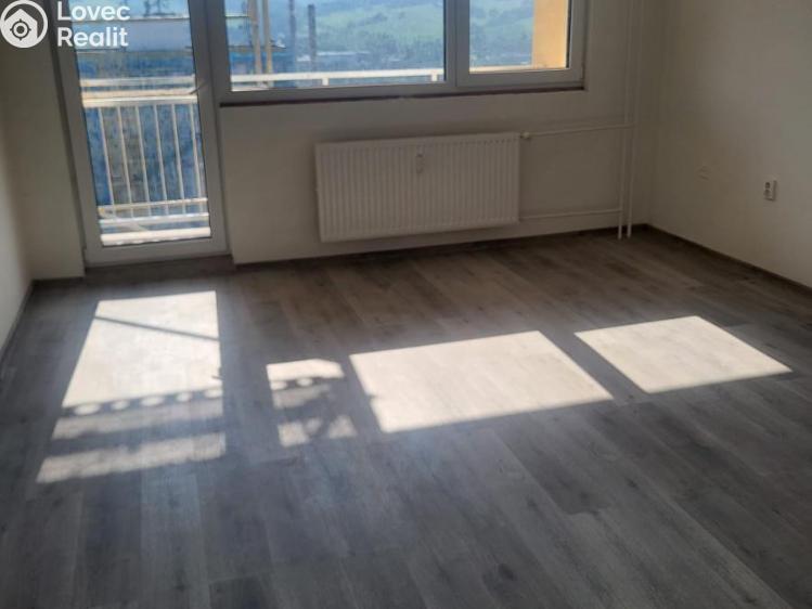 Pronájem bytu 3+1 Děčín, V Sídlišti 390 č. 12