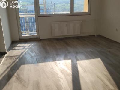 Pronájem bytu 3+1 Děčín, V Sídlišti 390 č. 4