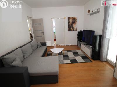 Sale apartment 3+1 Rotava, Sídliště č. 2