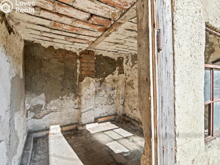 Prodej rodinného domu Rataje nad Sázavou č. 14