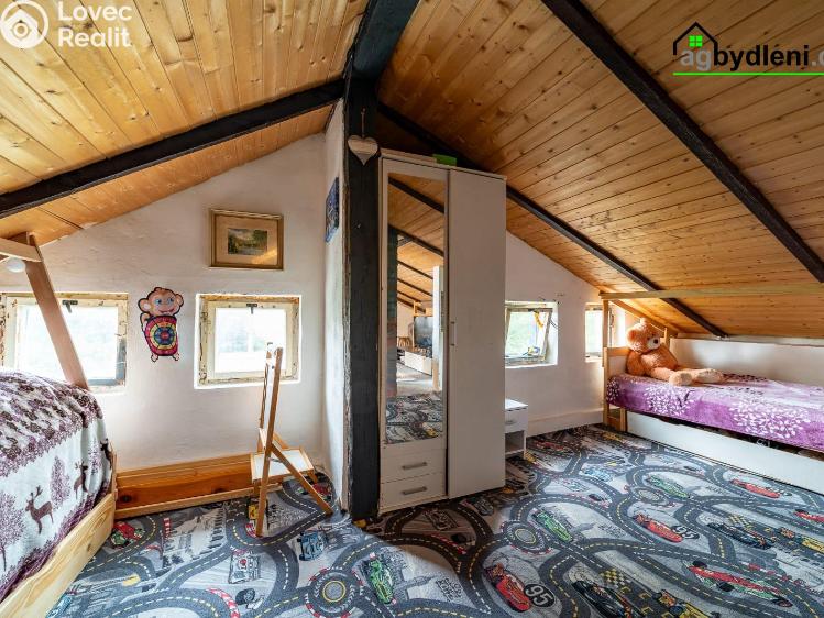 Sale hut Dobřív č. 18