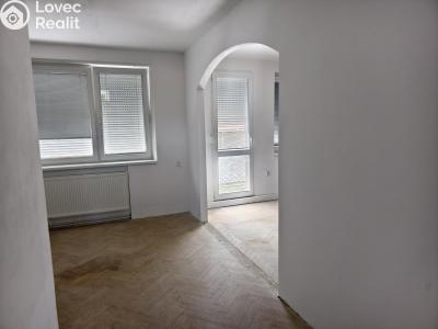 Sale apartment 3+1 Rousínov, Velešovická č. 2