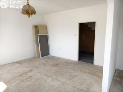 Sale apartment 3+1 Rousínov, Velešovická č. 3