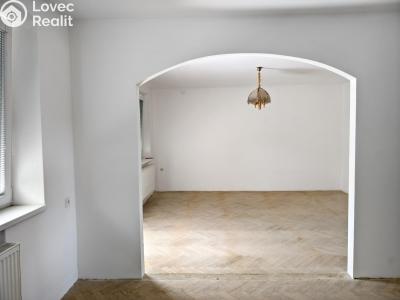 Sale apartment 3+1 Rousínov, Velešovická č. 4
