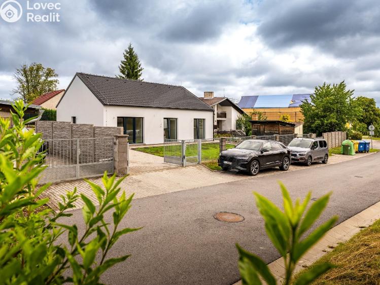 Prodej rodinného domu Planá č. 35