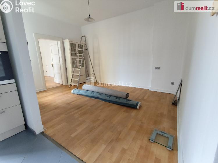 Pronájem bytu 3+1 Poděbrady, Na Valech č. 8
