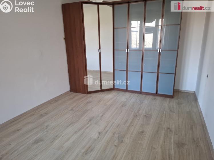 Pronájem bytu 3+1 Poděbrady, Na Valech č. 12