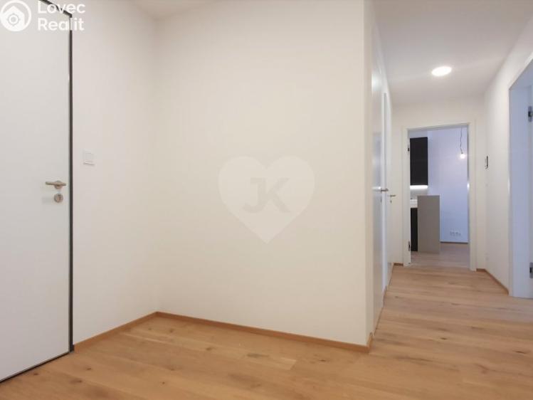 Pronájem bytu 3+KK Praha, Cukrovarnická č. 11